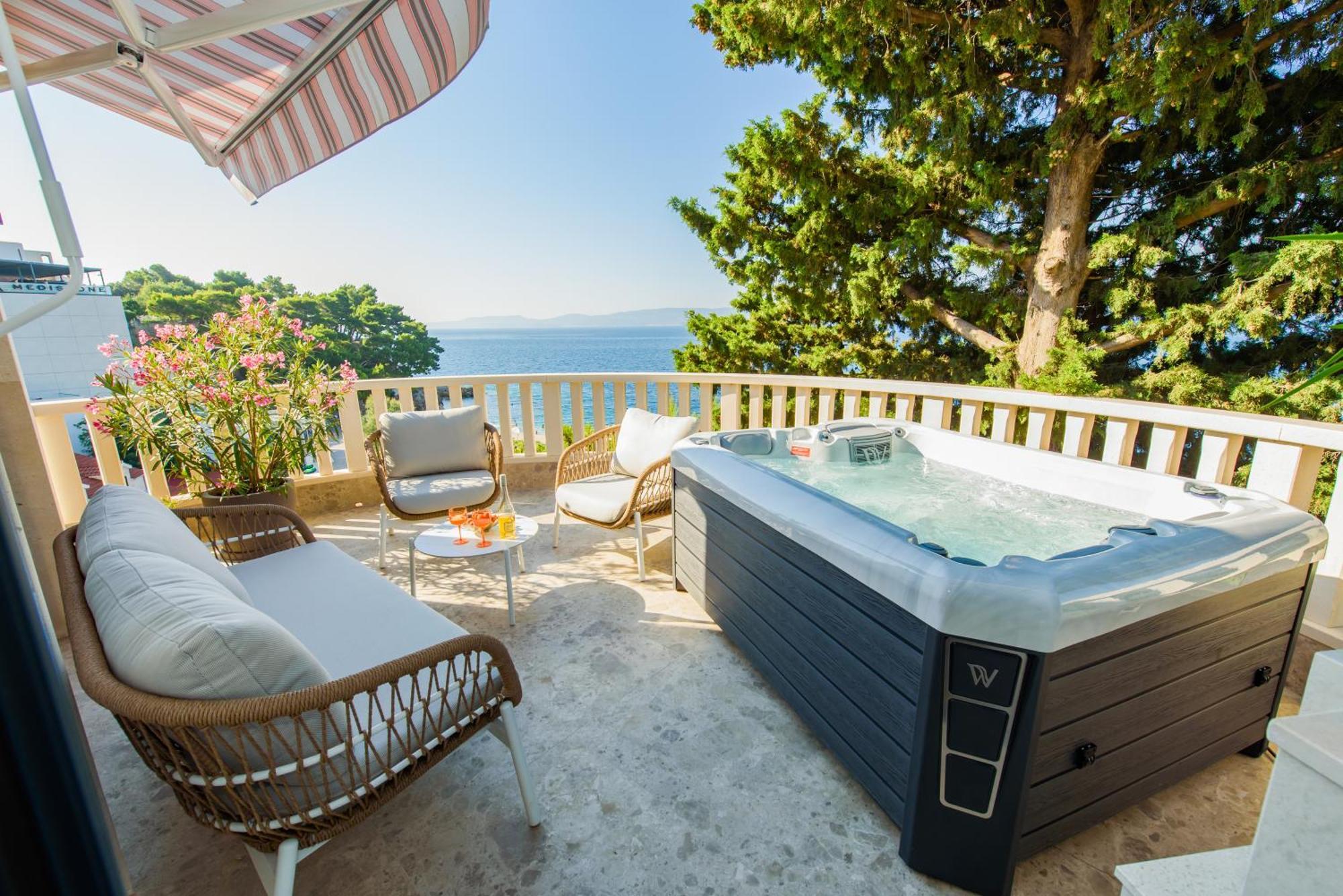 More Medici Apartments Omis Luaran gambar