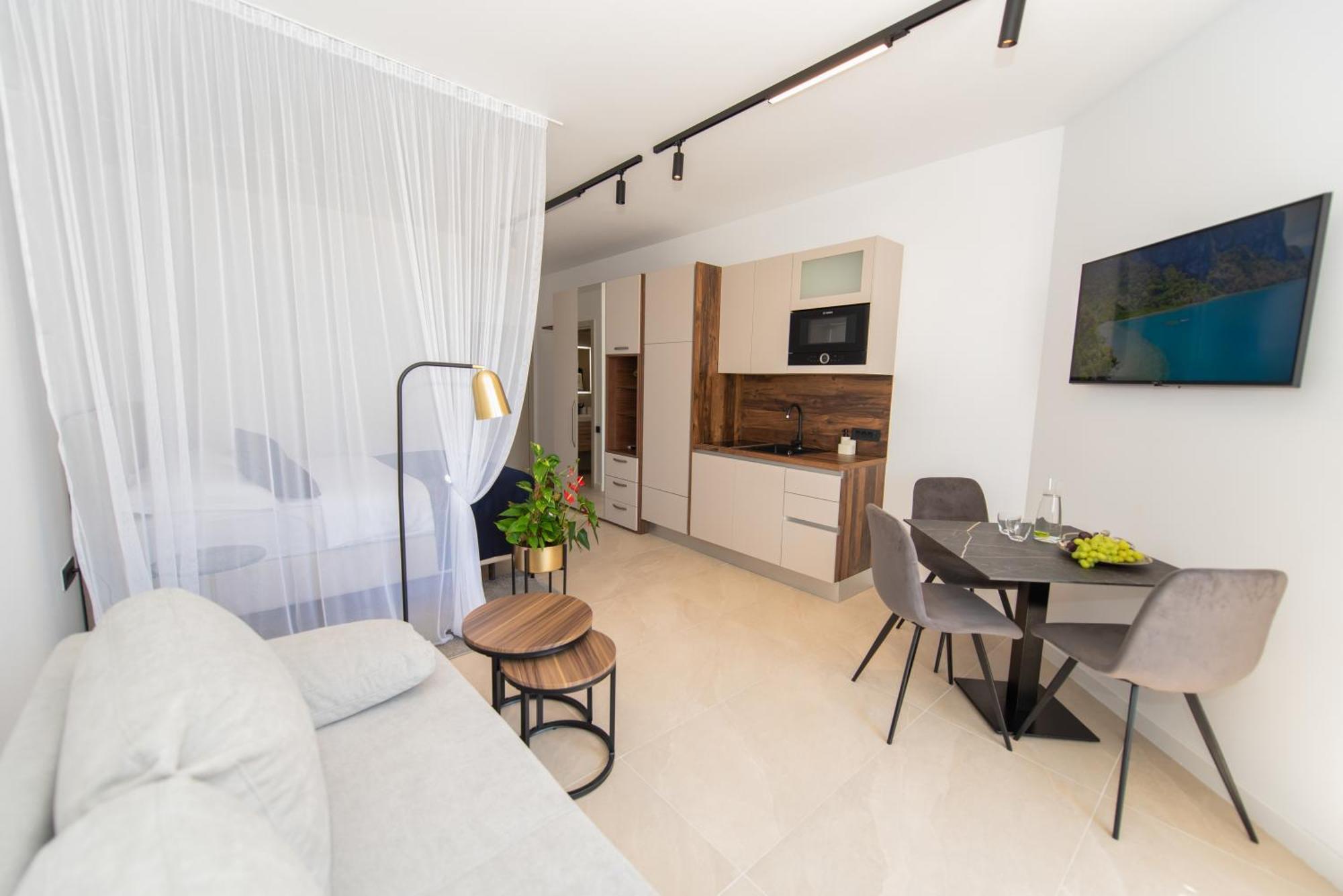 More Medici Apartments Omis Luaran gambar
