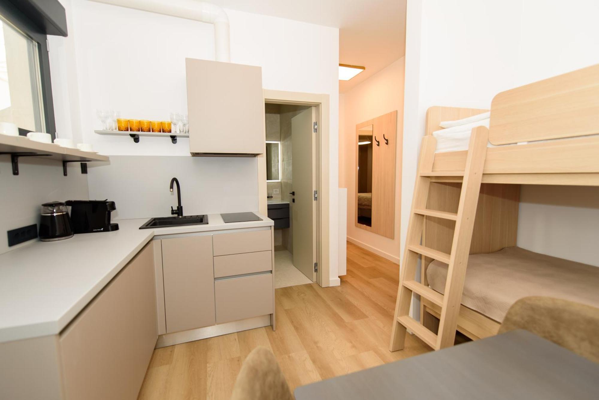 More Medici Apartments Omis Bilik gambar